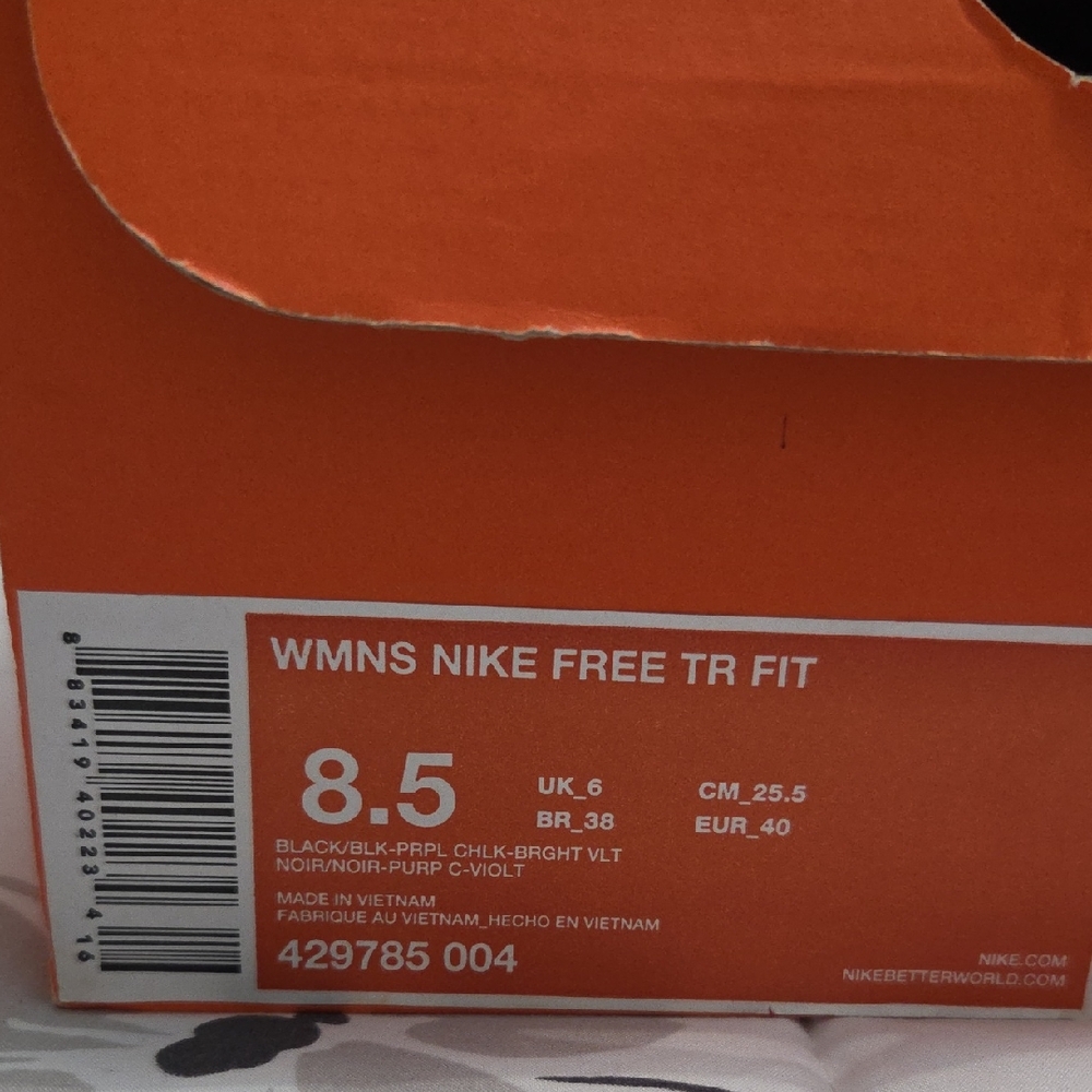 Nike Free TR Fit in Black and Purple